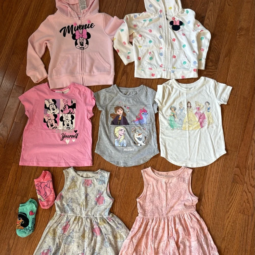 Disney 4T bundle - Picture 9 of 10